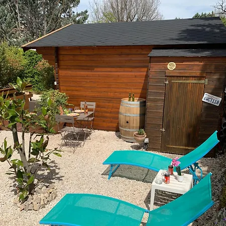Chalet, Piscine, Jacuzzi,jardin Cloture, Animaux Acceptes *